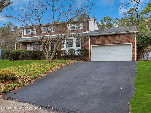 3rd image of 39 Winchester Dr