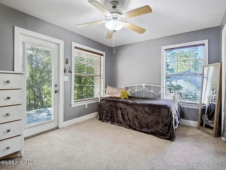 12216 Sandy Hook Ln — Photo 14