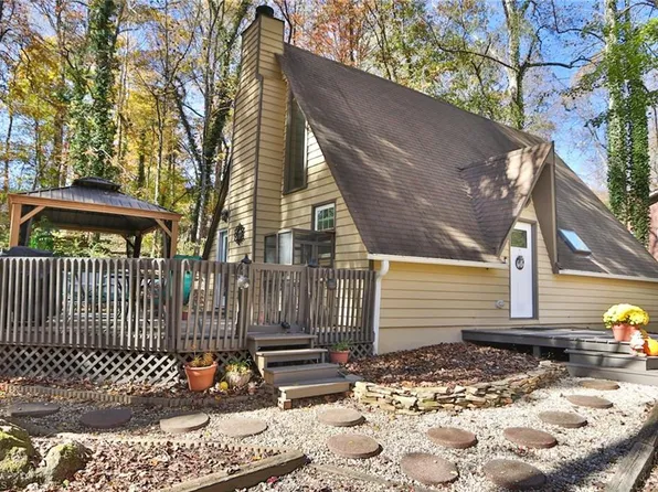 4860 Hauser Dr, Pfafftown, NC 27040