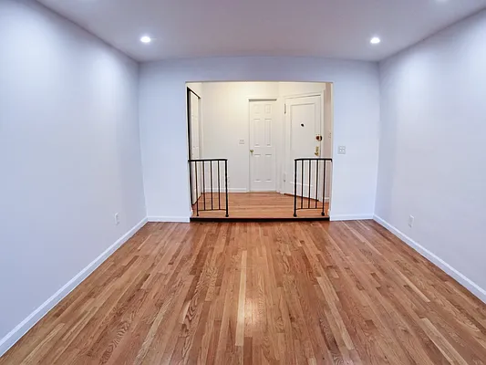 Rented by Urban Real Estate Inc | media 21