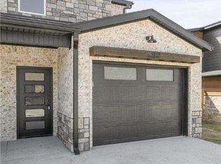 1104 Lockheed St, Bentonville, AR 72712