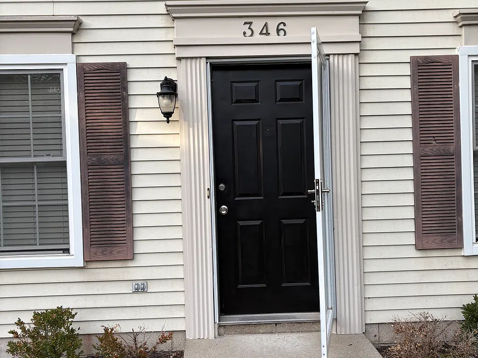 346 Roe St