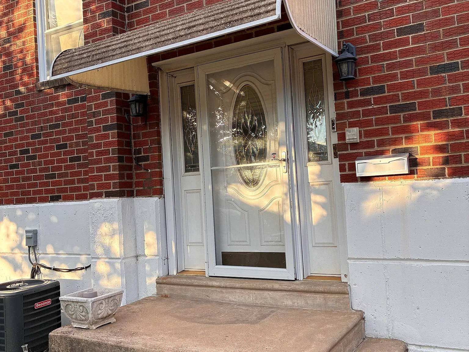 2 bed, 1.5 bath, 1968 sqft, $1,800 — Photo 3