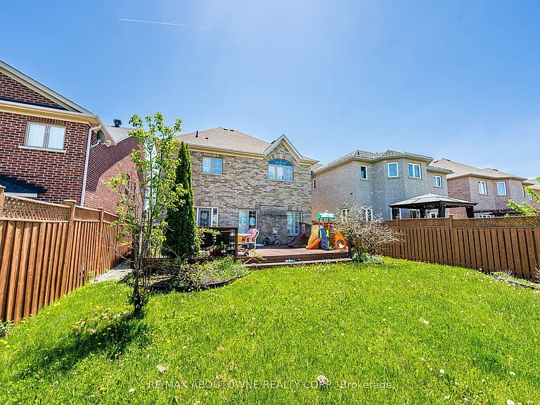 3221 Erin Centre Blvd #BASEMENT — Photo 33