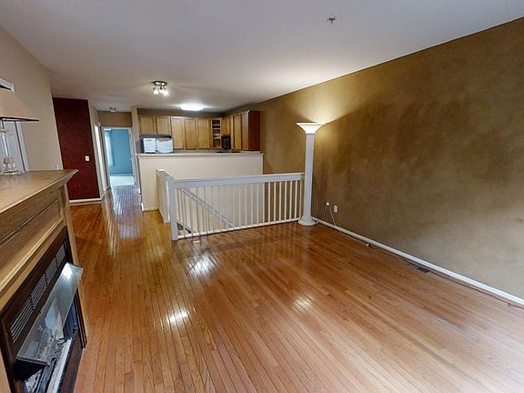 2nd image of 1029 Maiden Lane Ct