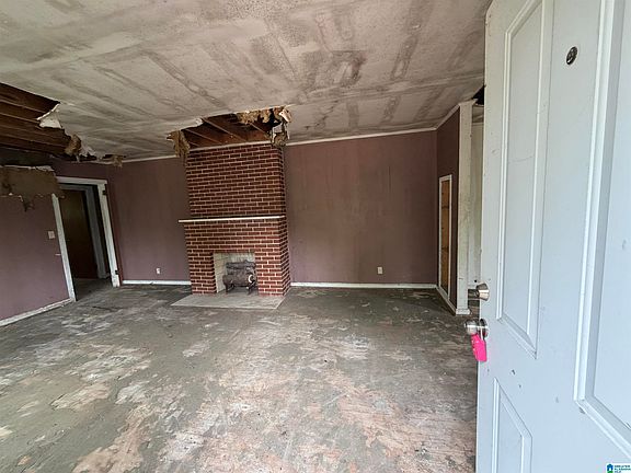 2nd image of 301 15th Ave SW