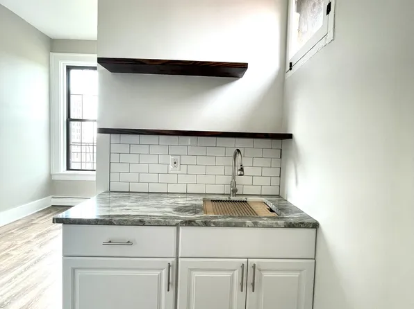 132 W Court St, Cincinnati, OH