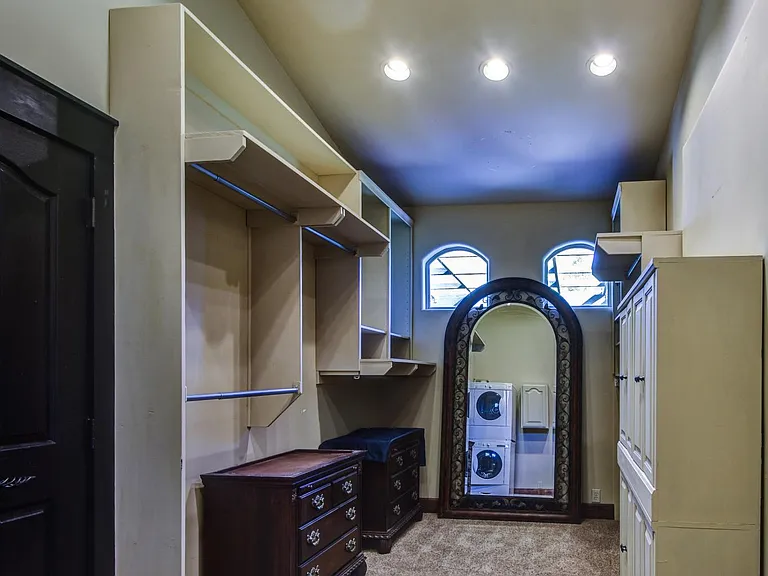 1341 E Ivyglen St — Photo 24