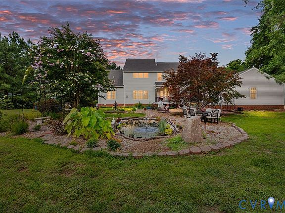 3rd image of 21700 Oak Hill Ct