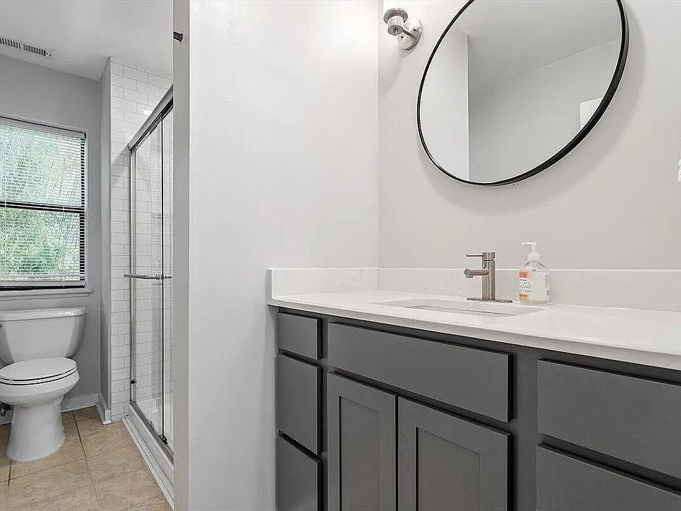Upstairs bathroom