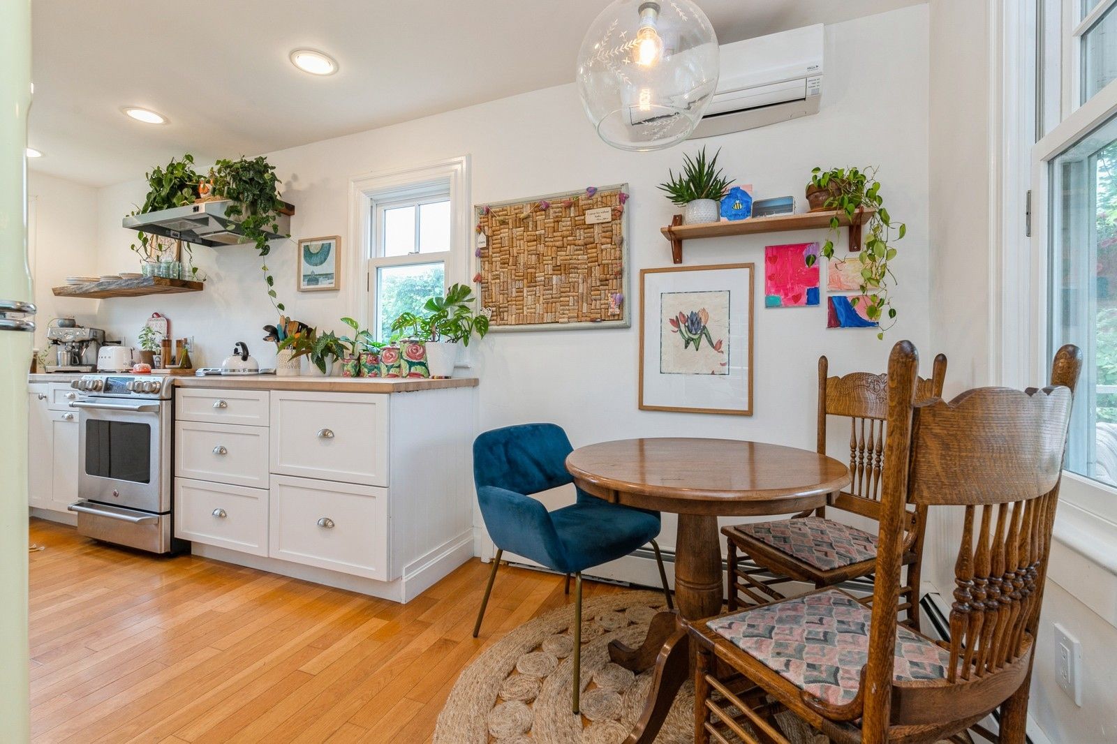  Breakfast Nook/Kitchen
