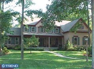 7 Twin Oaks Ct, Sewell, NJ 08080