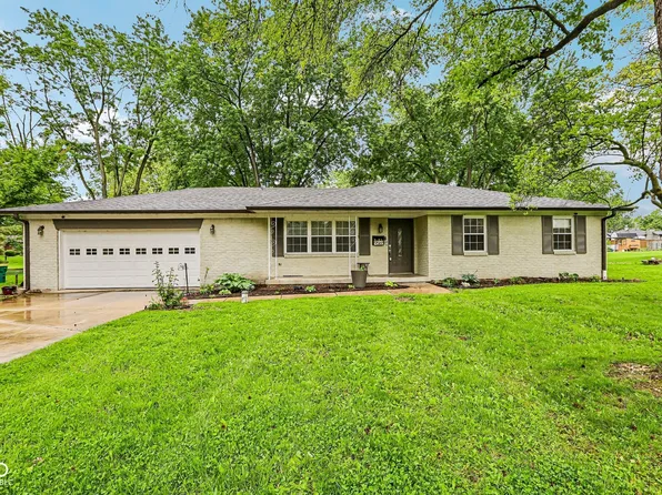 9565 Edgewater Ct, Brownsburg, IN 46112