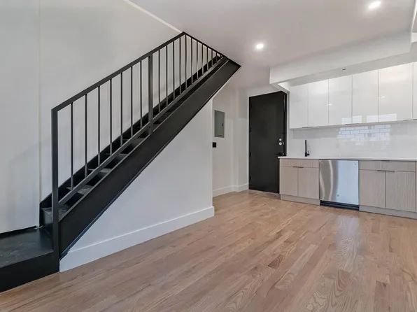 200 North 4th Street image 1 of 9