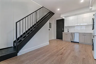 200 North 4th Street, #4B