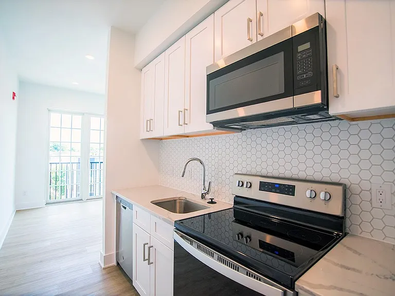 1324 Frankford Ave — Photo 37