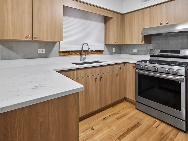 6115 N Pulaski Rd #1 — Photo 2