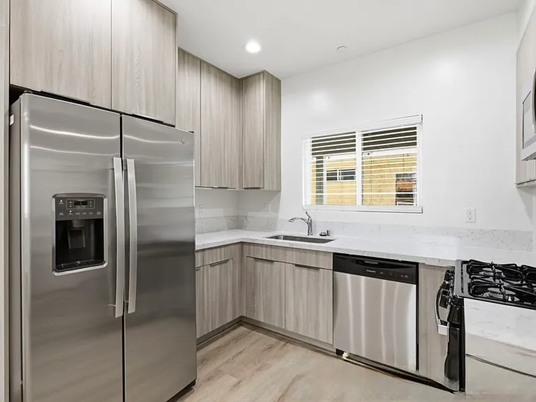 8827 Van Nuys Blvd #103 — Photo 14