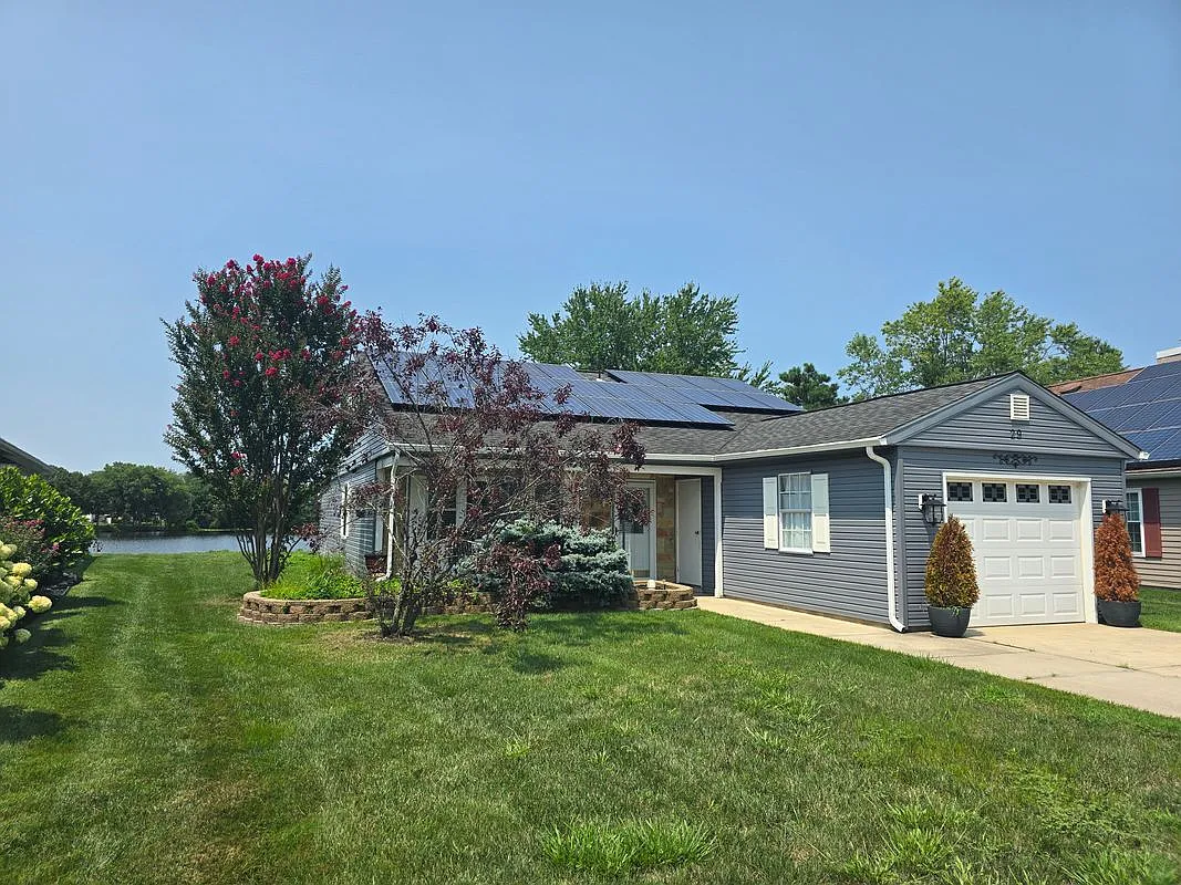 2 bed, 1.5 bath, 1350 sqft, $2,600 — Photo 1