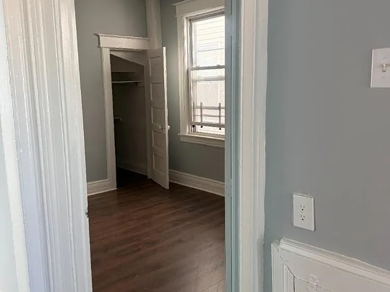81 Rose Ter — Photo 8