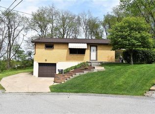 8 Lentz Ct, Irwin, PA