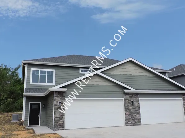 4407 SE Gemstone Ln, Topeka, KS 66609