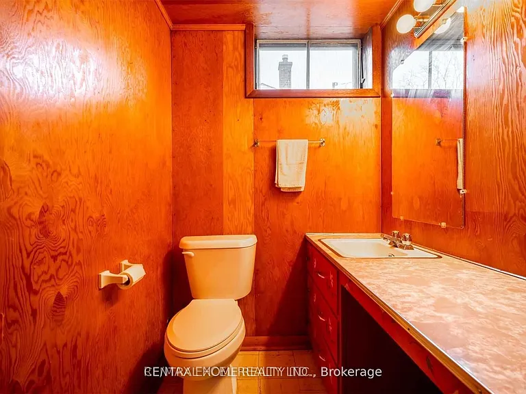 328 Jasper Ave — Photo 21