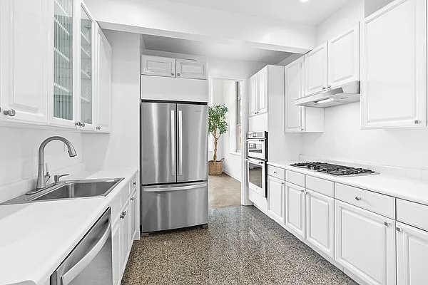 Rented by Douglas Elliman | media 26