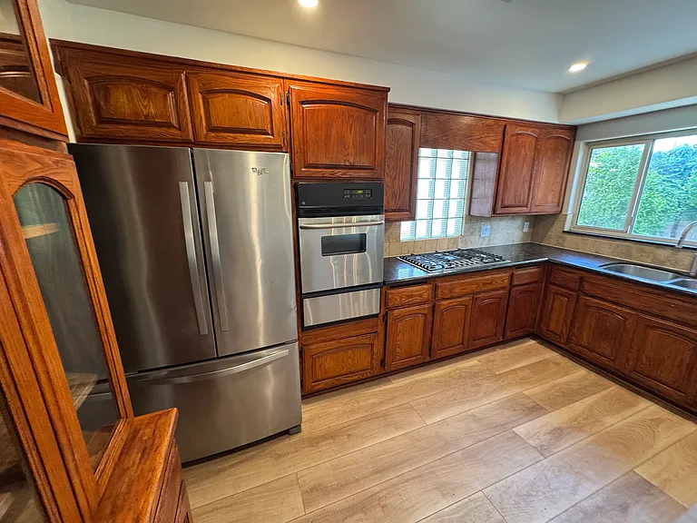 8606 Casaba Ave — Photo 5