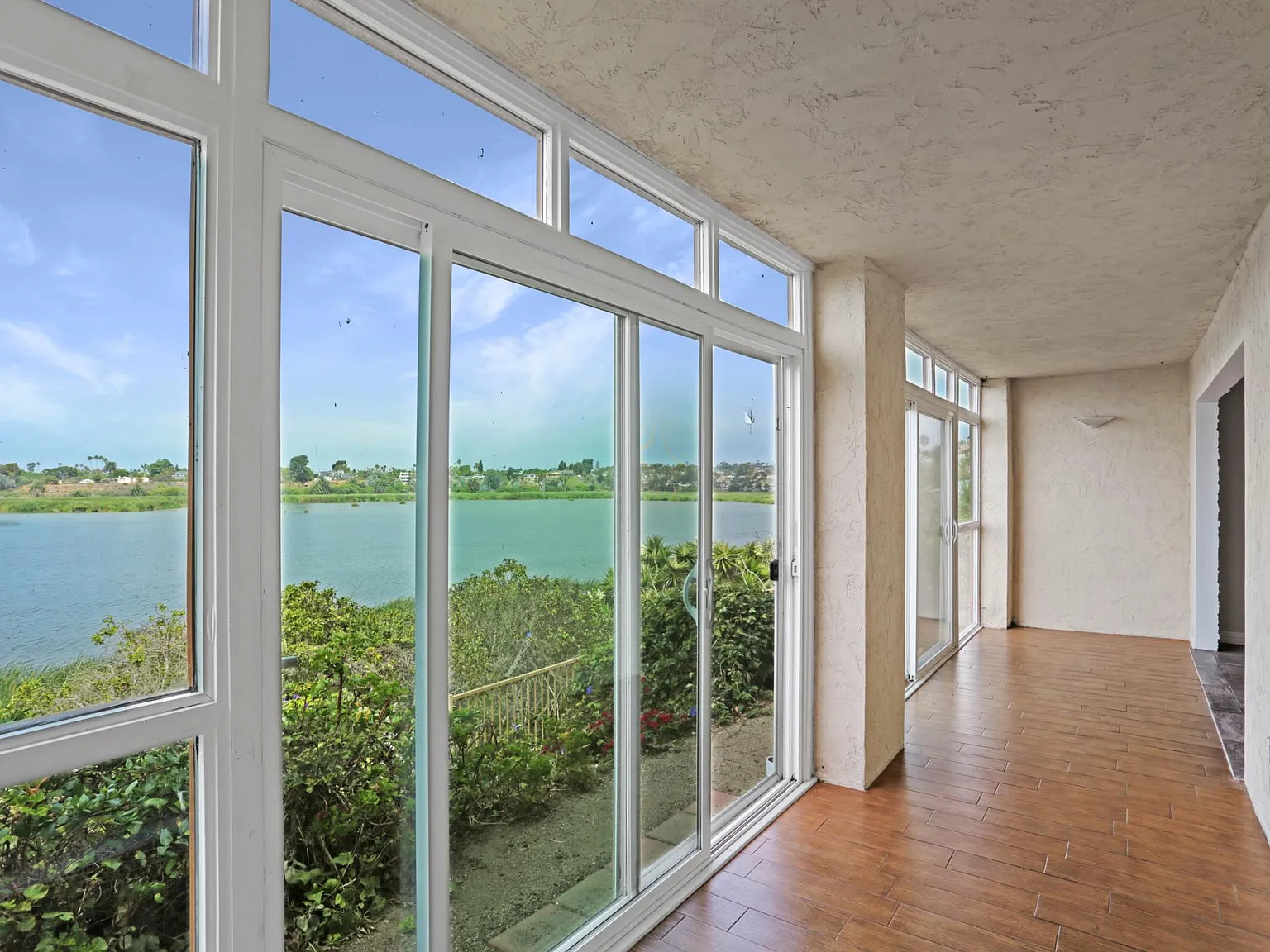 2 bed, 1168 sqft, $4,200 — Photo 4