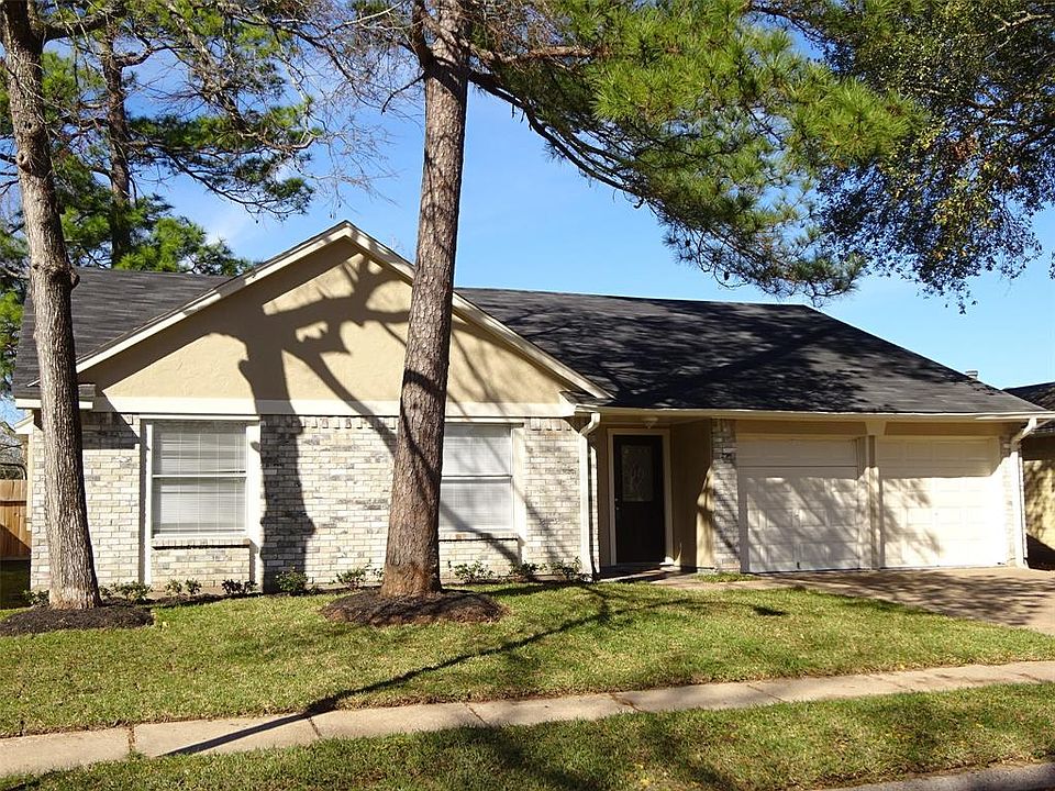 1st image of 20403 Beigewood Ln