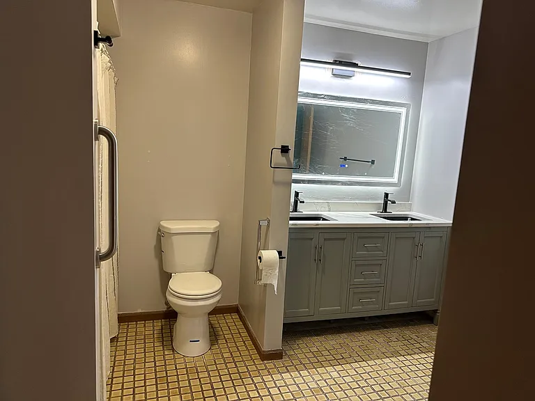 2027 Porte De Leau Ct #104 — Photo 6