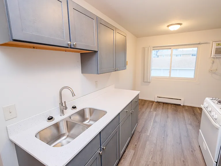 Trentwood Apartments — Photo 43
