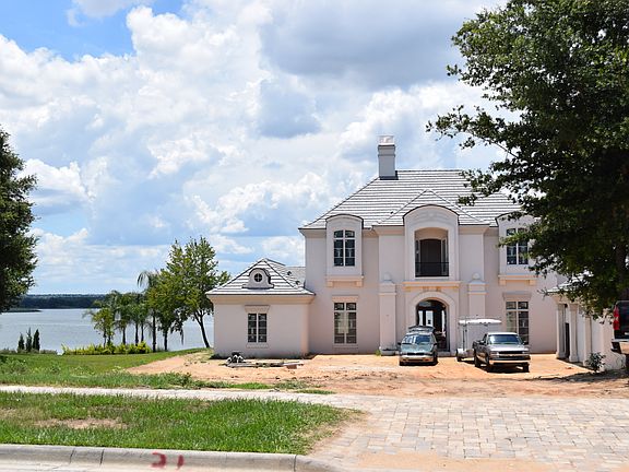2nd image of 15333 Pendio Dr