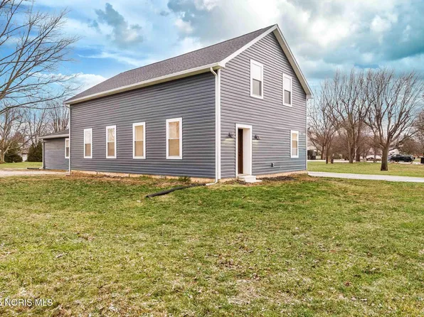12035 W Township Road 112, Fostoria, OH 44830