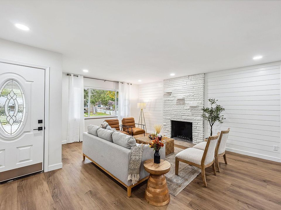 211 Oxley Rd, Columbus, OH 43228 Zillow