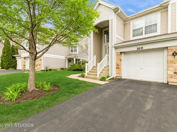169 Concord Ln, Carol Stream, IL 60188