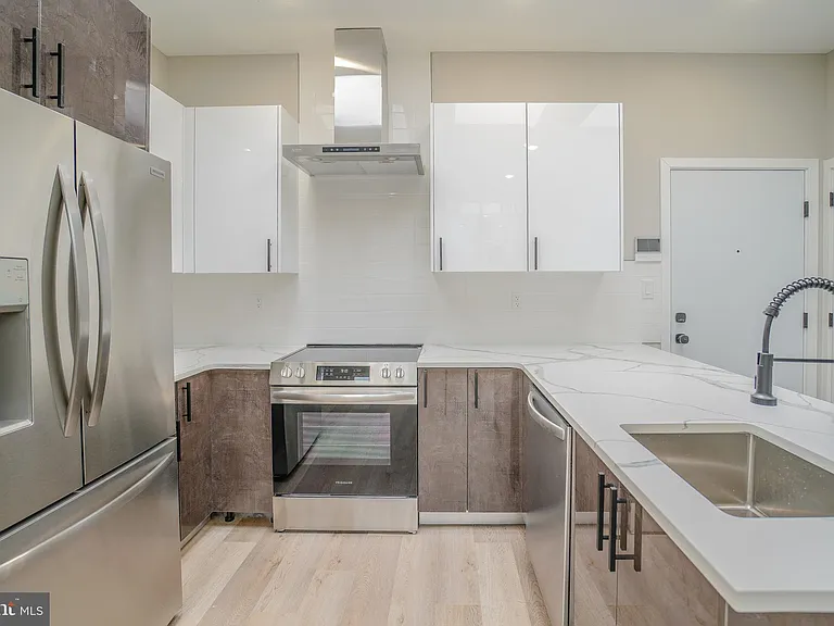 1503 N Front St #6 — Photo 4