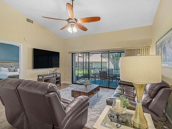 4th image of 892 Country Club Cir #50
