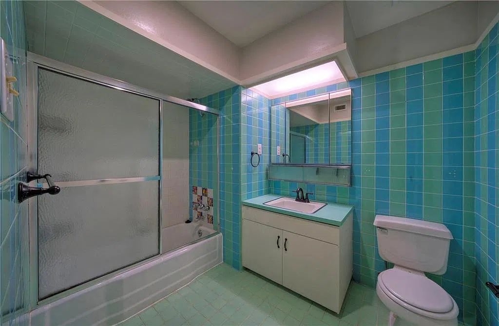 4 bed, 2.5 bath, 2161 sqft, $3,500 — Photo 4