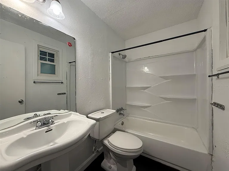 6204 Dove Springs Cir — Photo 6