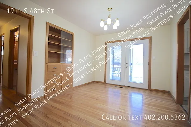 1911 S 48th St — Photo 8
