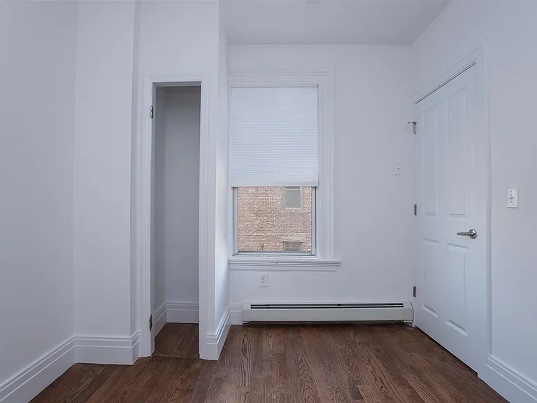 76 Bowers St #3 — Photo 10