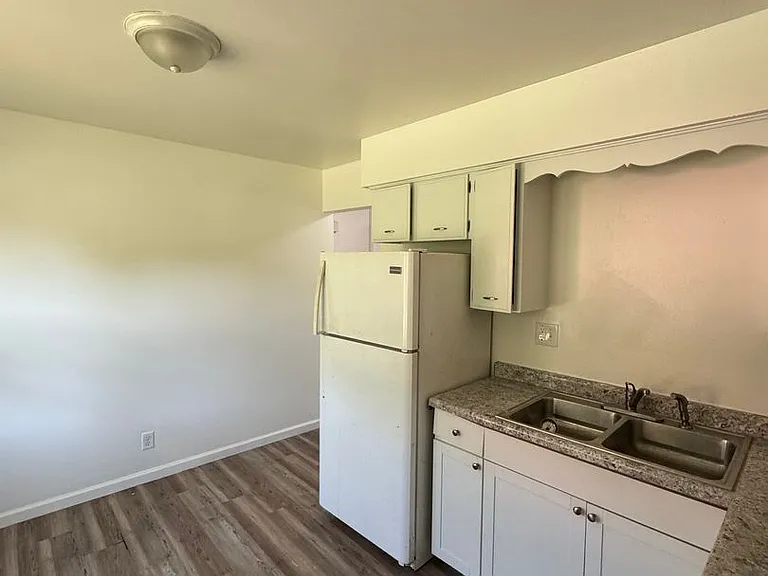 725 S 5th St — Photo 4