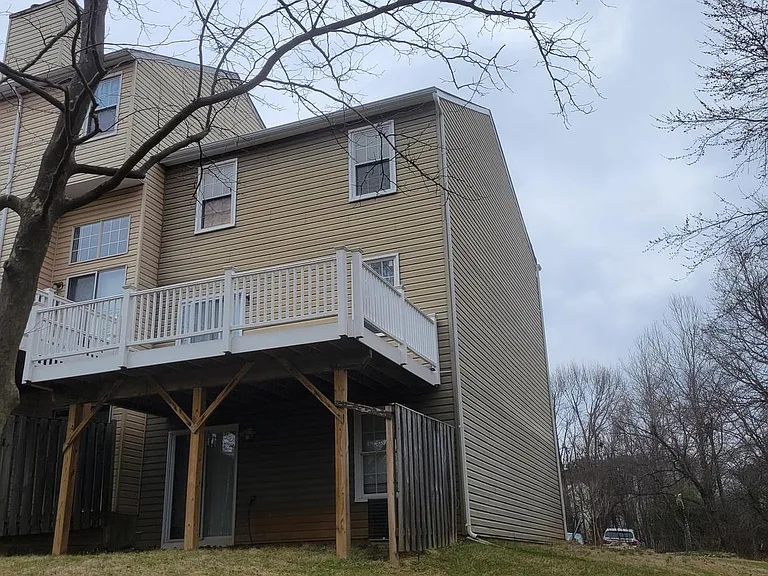 7913 Brooks Pl — Photo 4
