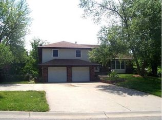 3013 New Lawrence Rd, Leavenworth, KS 66048