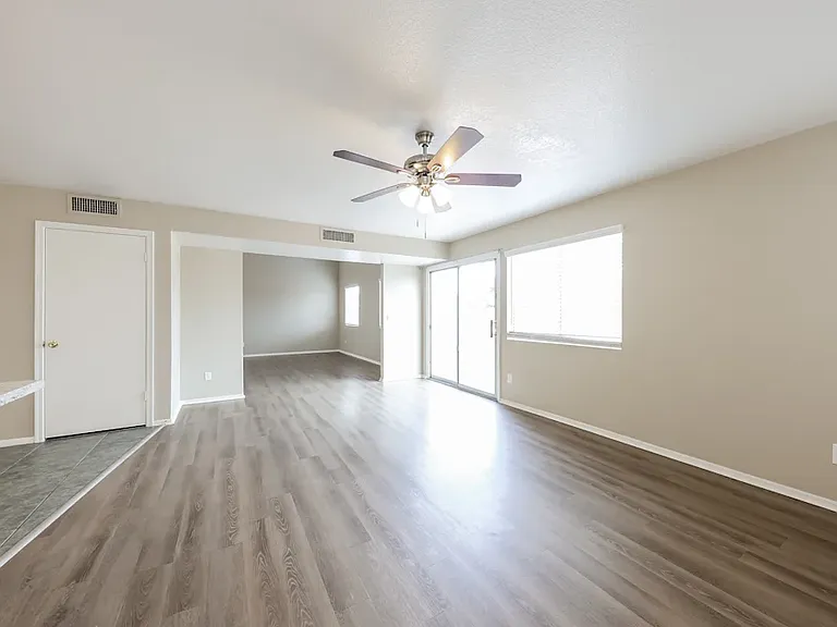 9034 W Alice Ave — Photo 4