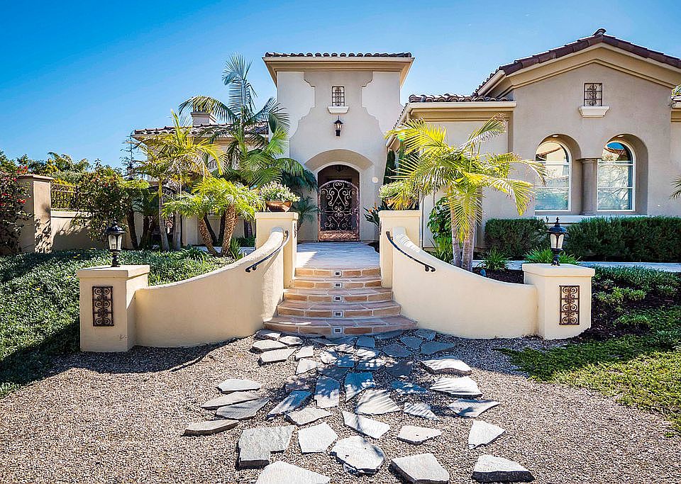 2nd image of 6645 Rancho Toyon Pl