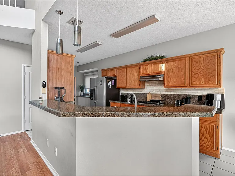 5825 Rockport Ln — Photo 12