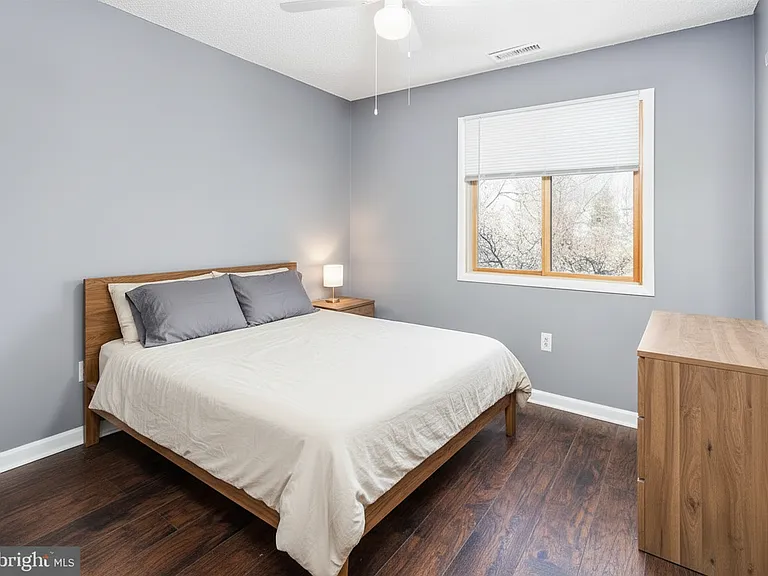 Second bedroom - Staged